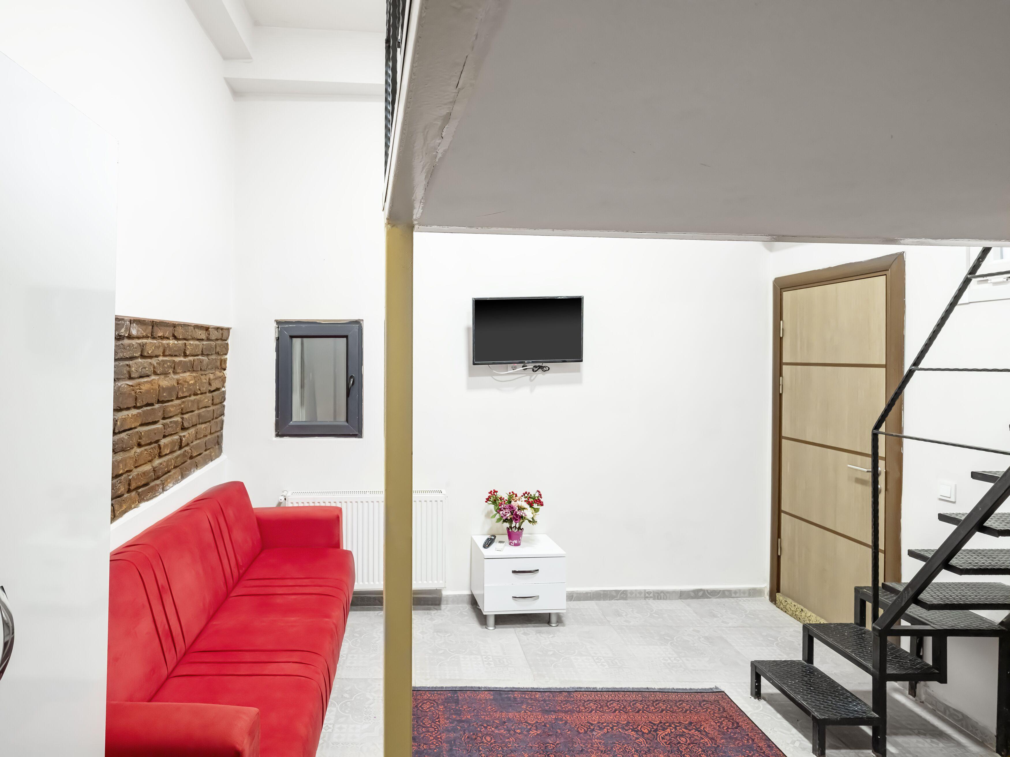The Red Tent Social Hostel — Photos 3